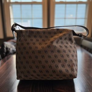 Dooney & Bourke shoulder bag